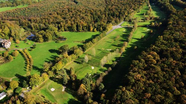 bagnoles-orne-golf-vue-aerienne-foret