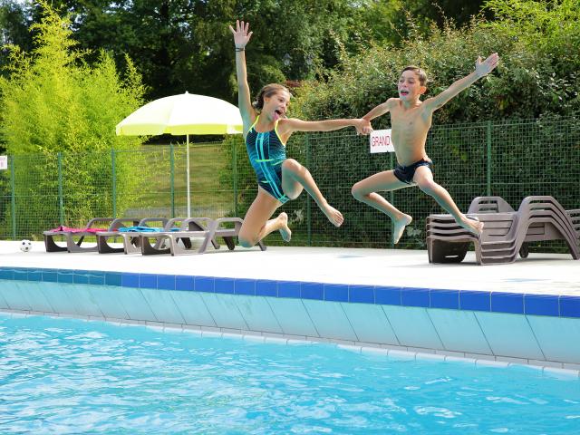 Bagnoles Orne Piscine Enfants