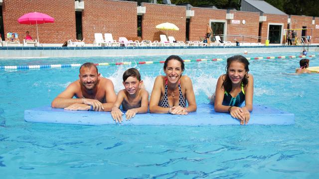 Bagnoles Orne Piscine Famille 4