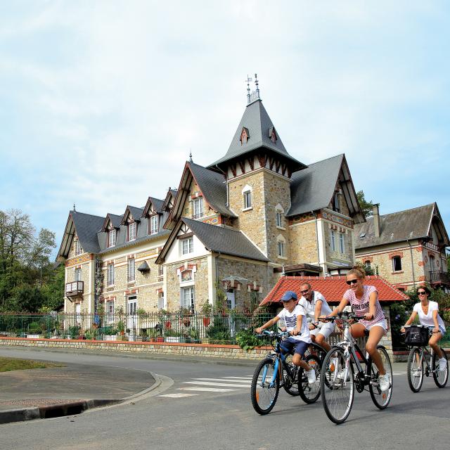 Bagnoles Orne Quartier Belle Epoque Famille Velo Balade Villa 