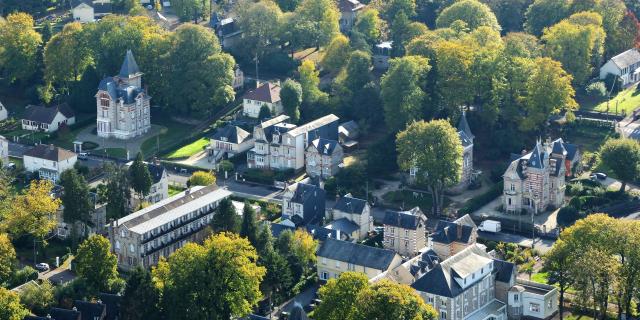 quartier-belle-epoque-bagnoles-orne-vue-aerienne-2