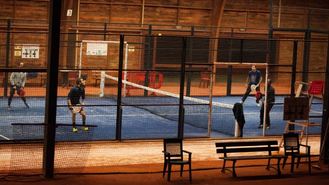 bagnoles-orne-tennis-padel-joueurs-nocturne