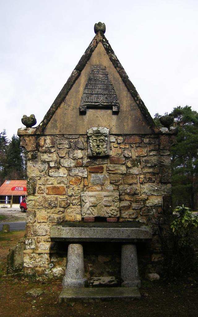 chapelle-sainte-genevieve-dos