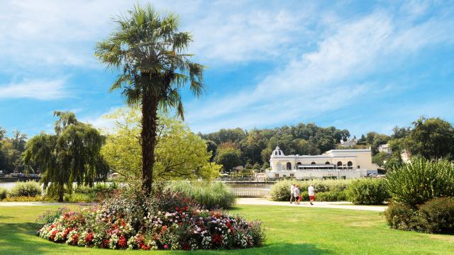 jardins-lac-bagnoles-orne-casino-soleil-2