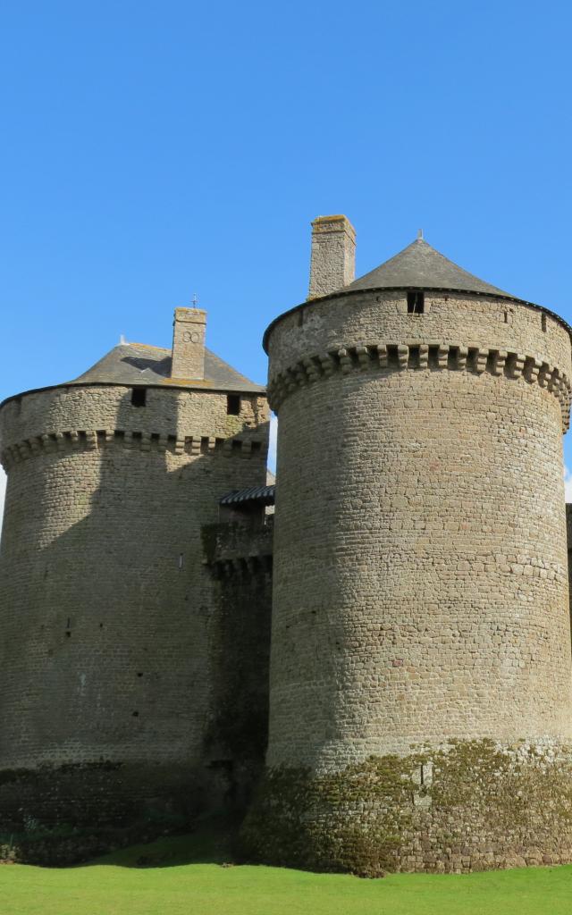 lassay-les-chateaux-chateau-mayenne-9