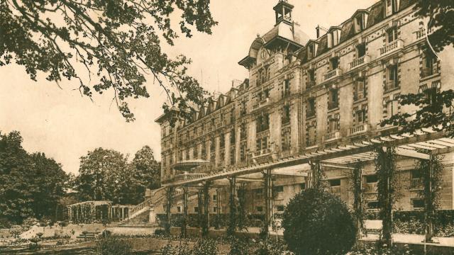 bagnoles-orne-grand-hotel-terrasse-belle-epoque-1