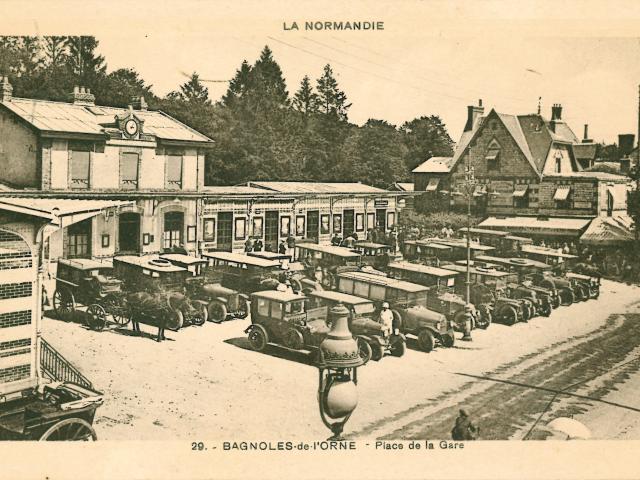 bagnoles-orne-place-gare-taxis