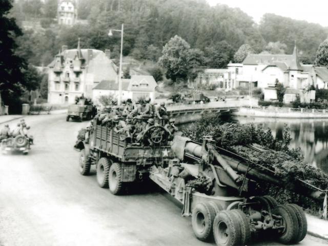 bagnoles-orne-seconde-guerre-mondiale-soldats-lac-liberation