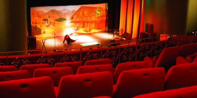 bagnoles-orne-casino-cinema-salle-spectacle-auditorium.jpg