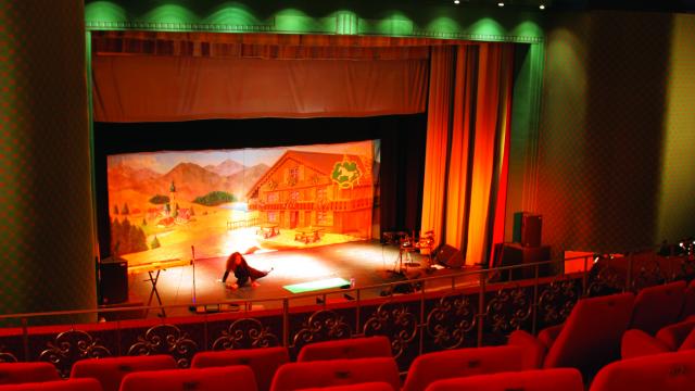 bagnoles-orne-casino-cinema-salle-spectacle-auditorium.jpg