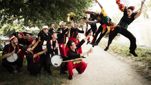 Bagnoles Orne Fanfare Musique Concert Deambulation Spectacle Musique Festival