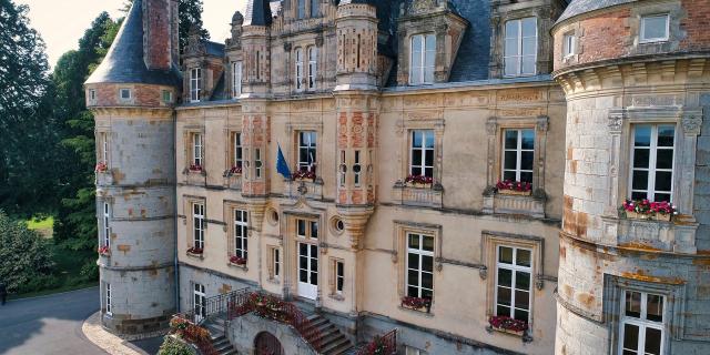 Bagnoles Orne Chateau Mairie Facade Parc