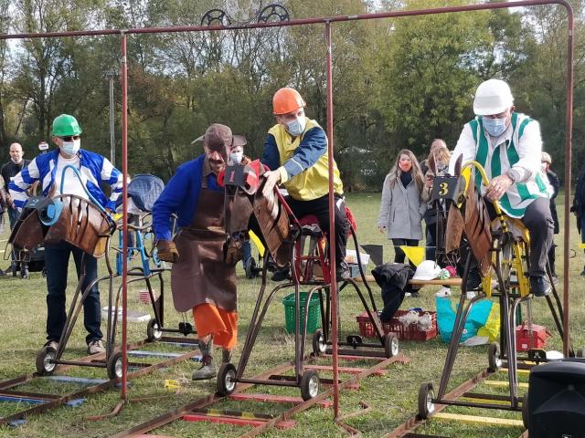 Bagnoles Orne Bebagnoles Fete Belle Epoque Chevaux Mecanique Compagnie Hirsutes Spectateurs