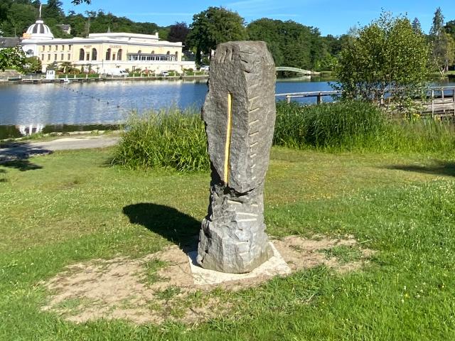 Bagnoles Orne Bebagnoles Exposition Denis Monfleur Ete Contemporain Fdac Lame Dor Sculpture Jardins Lac Carre