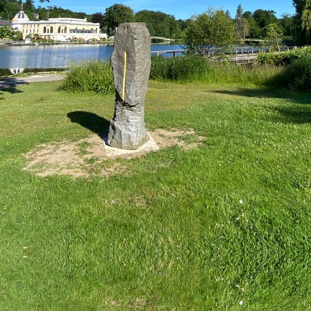 Bagnoles Orne Bebagnoles Exposition Denis Monfleur Ete Contemporain Fdac Lame Dor Sculpture Jardins Lac Carre