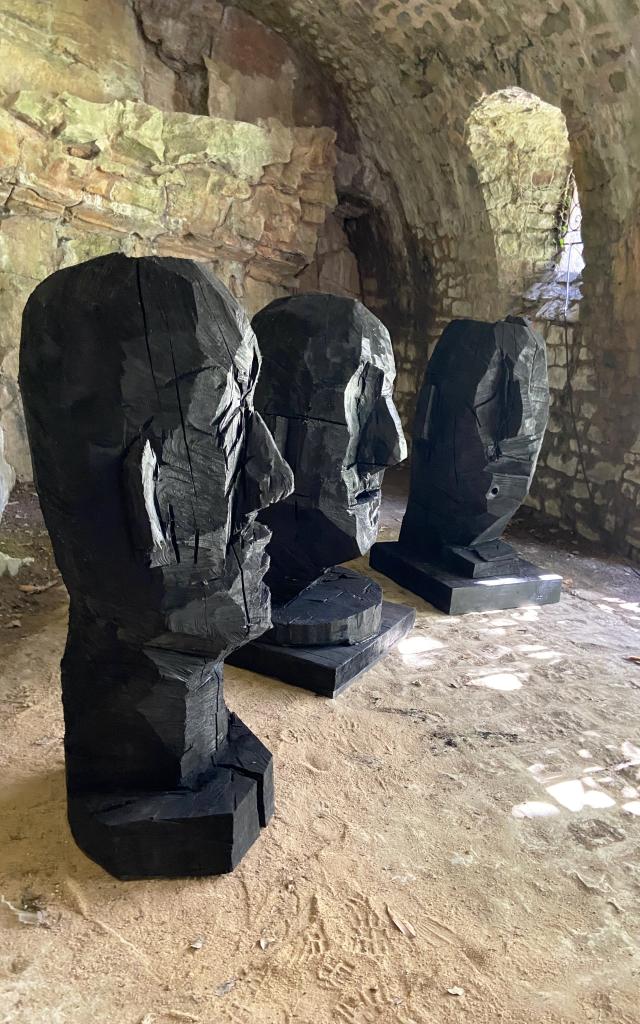 Bagnoles Orne Bebagnoles Exposition Denis Monfleur Ete Contemporain Fdac Grottes Têtes Profondes