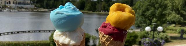 Bagnoles Orne Bebagnoles Glaces Lac Couleurs Casino Jardins