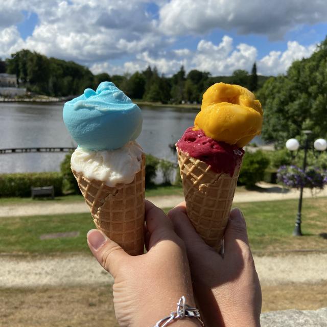 Bagnoles Orne Bebagnoles Glaces Lac Couleurs Casino Jardins