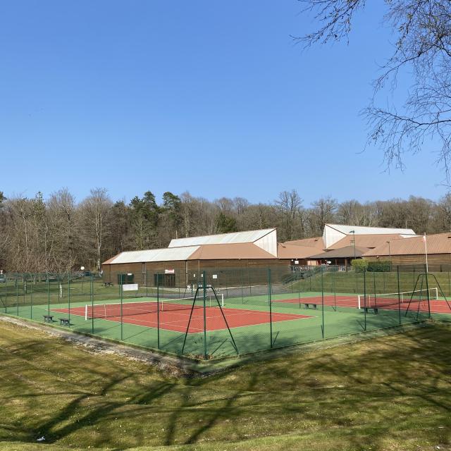 Bagnoles Orne Bebagnoles Tennis Terrains Courts Exterieurs Complexe Tennistique