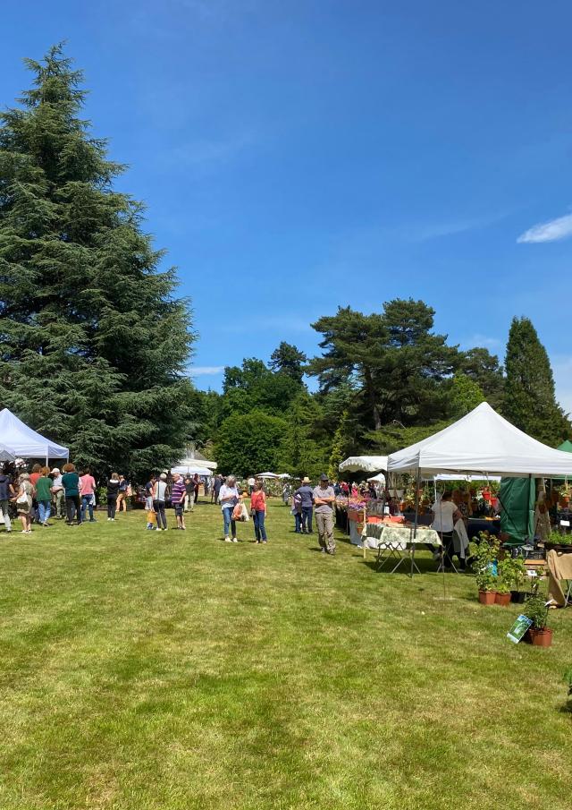 Bagnoles Orne Bebagnoles Fete Plantes Chateau Parc Arboretum Stands 2022