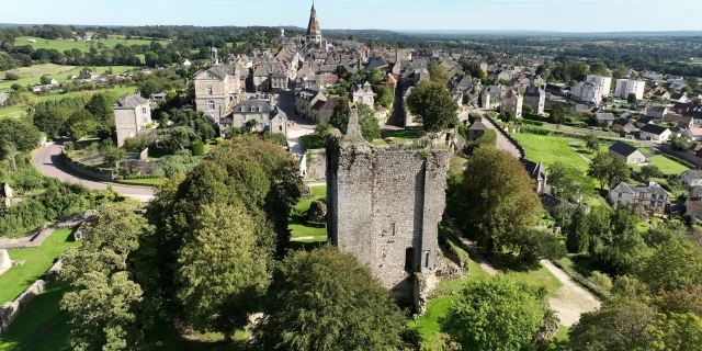 Bagnoles Orne Bebagnoles Domfront Vue Aerienne Chateau Eglise