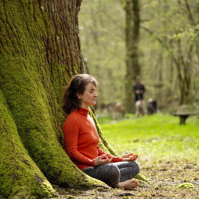 Morgan thérapeuthe musique et prof de yoga Bagnoles de lOrne