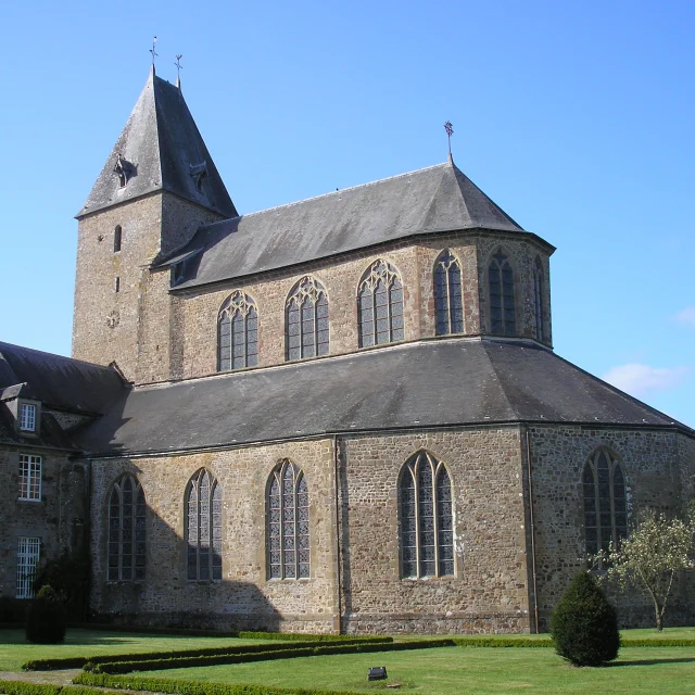 Lonlay Abbaye Domfront Bagnoles Bocage Eglise Architecture Jardin Medieval