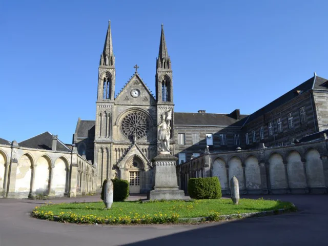 Tinchebray Bocage Rue Eglise Domfront Bagnoles